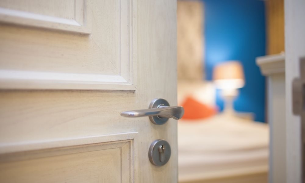 How to Unlock a Bedroom Door From The Outside