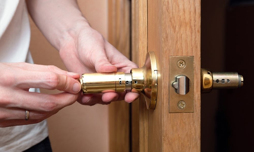 Door Knob Locks To Install A Lock On A Bedroom Door