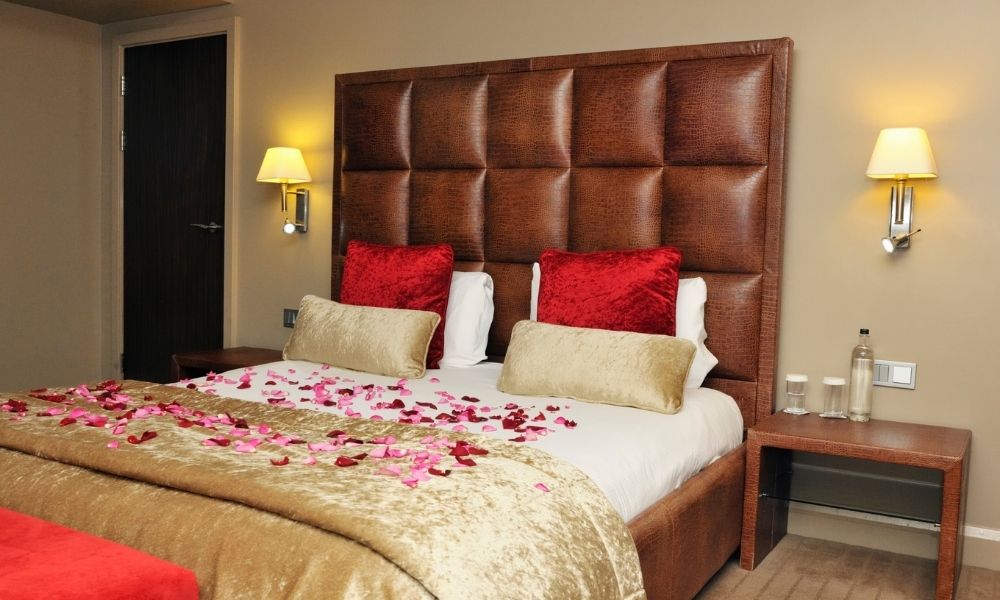 How Romantic Bedrooms Should Be