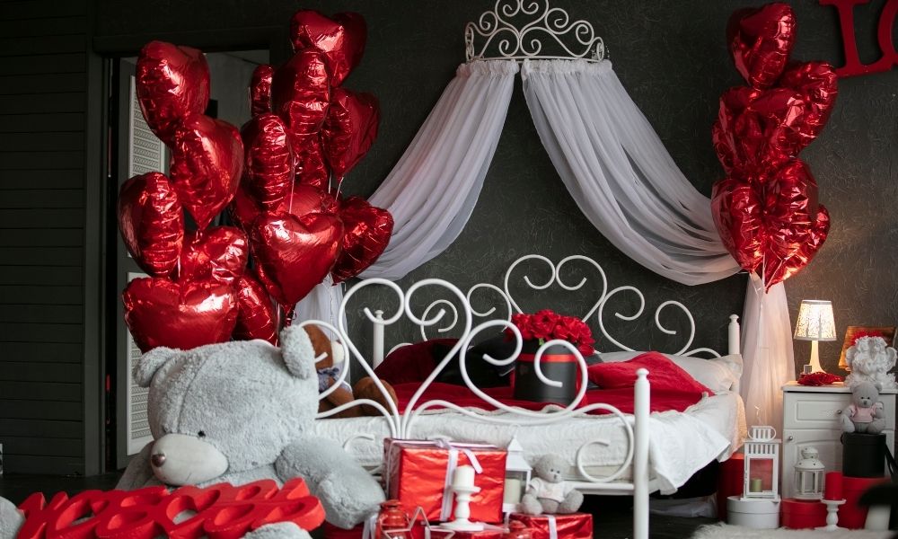 Romantic Room Decoration With Candles And Roses