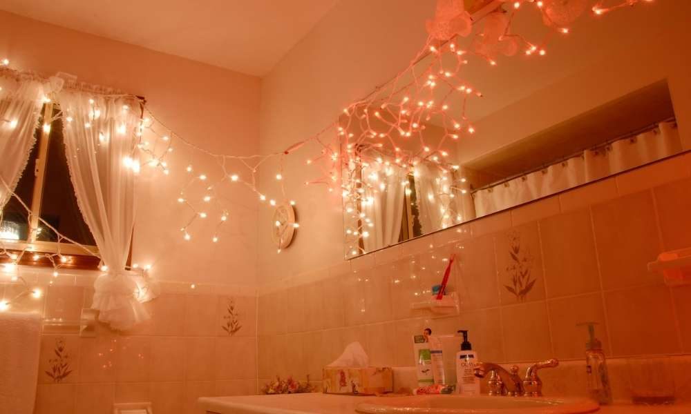 How To Decorate Your Bathroom For Christmas