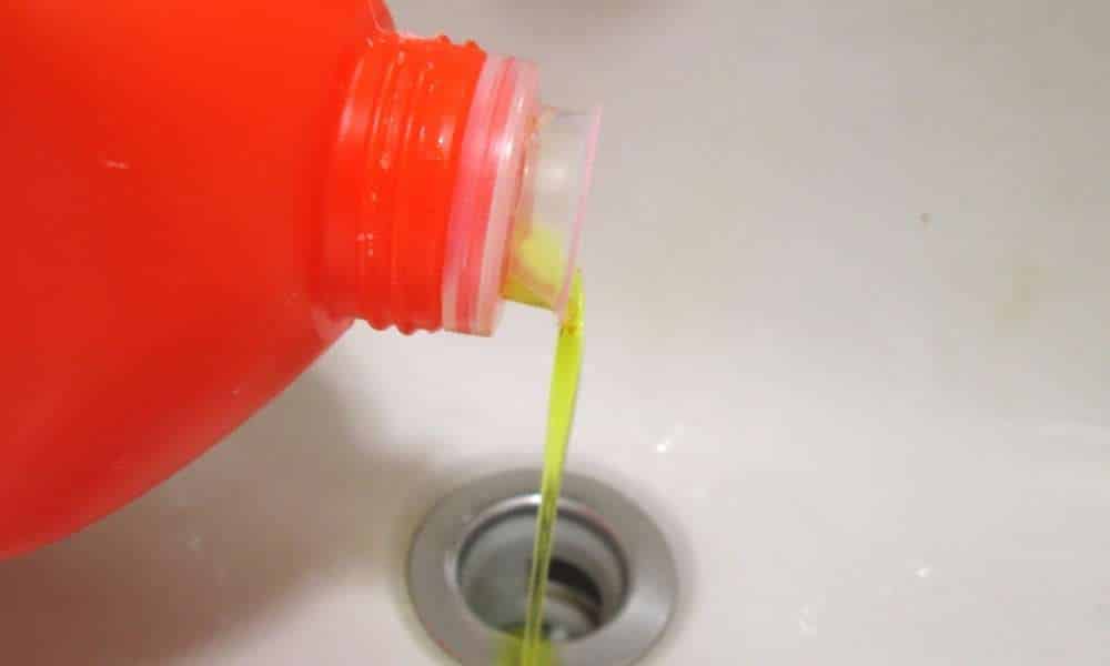 Use Detergent To Clean The Kitchen Sink Drain