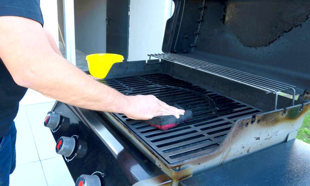 How To Clean The Inside Of A Gas Grill