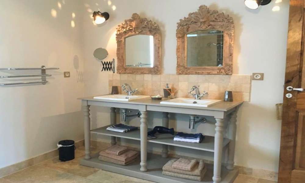 Farmhouse Bathroom Mirror Ideas